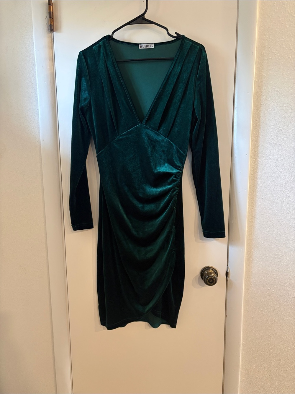 Hilliard Emerald Green Velvet Long-Sleeve Wrap Dress